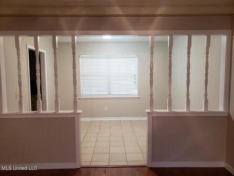 2213 Forest Park Dr, Jackson, MS 39212 photo 3