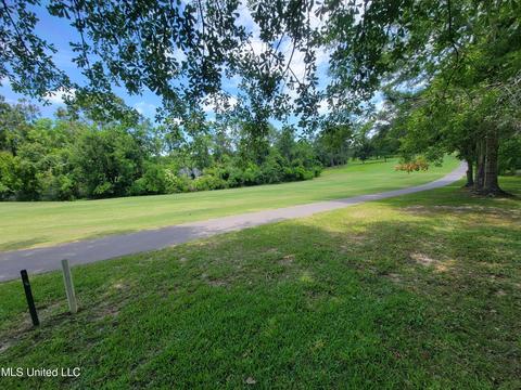 5573 E Diamondhead Dr, Diamondhead, MS 39525 photo 5