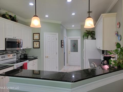 5573 E Diamondhead Dr, Diamondhead, MS 39525 photo 21