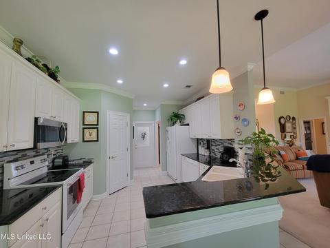 5573 E Diamondhead Dr, Diamondhead, MS 39525 photo 17