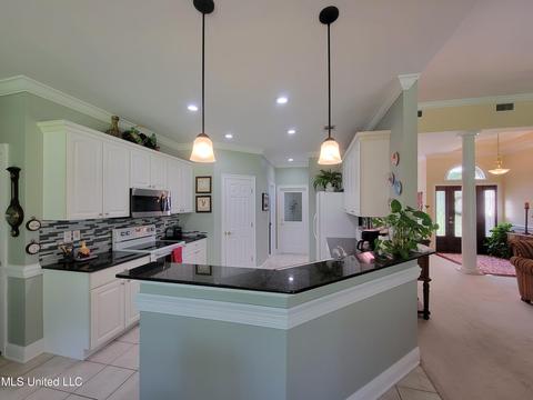 5573 E Diamondhead Dr, Diamondhead, MS 39525 photo 22
