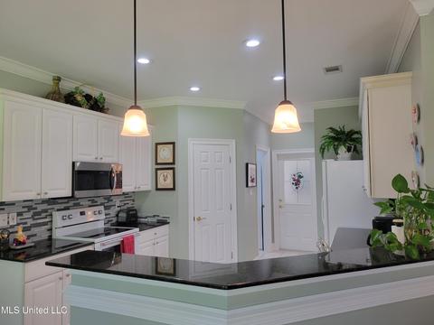 5573 E Diamondhead Dr, Diamondhead, MS 39525 photo 18