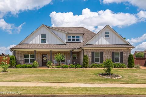 648 Breckenridge Dr, Nesbit, MS 38651 photo 1