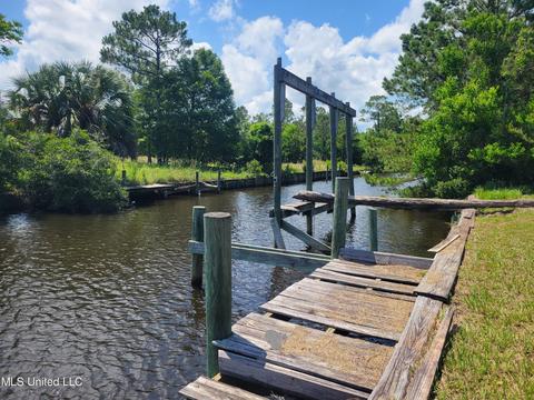 358 Loulu Pl, Diamondhead, MS 39525 photo 3