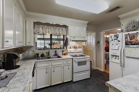 5231 Old Byram Rd, Byram, MS 39272 photo 11