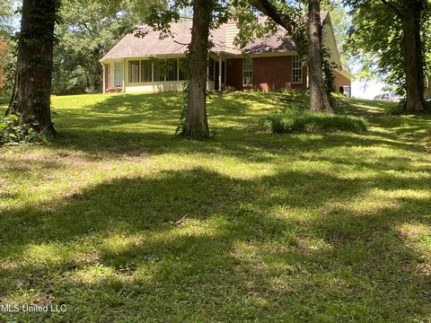 2725 Nesbit Rd, Nesbit, MS 38651 photo 2