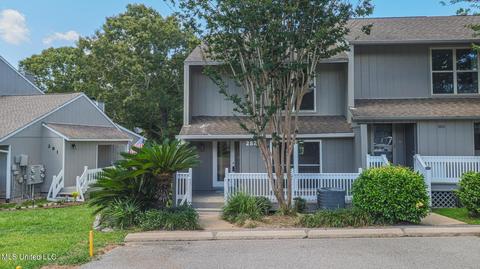 282 Highpoint Dr, Diamondhead, MS 39525 photo 2