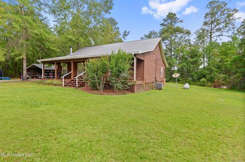 109 Maple Dr, Perkinston, MS 39573 photo 2