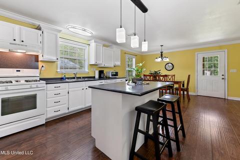 109 Maple Dr, Perkinston, MS 39573 photo 9