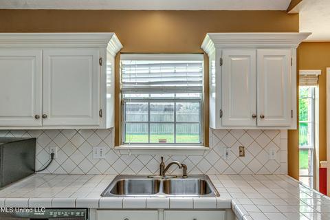 203 Hemlock Dr, Flowood, MS 39232 photo 9