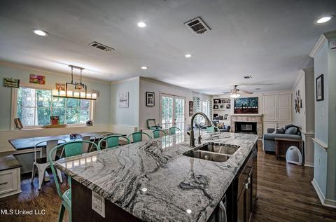 1164 Martingale Rd, Jackson, MS 39206 photo 10