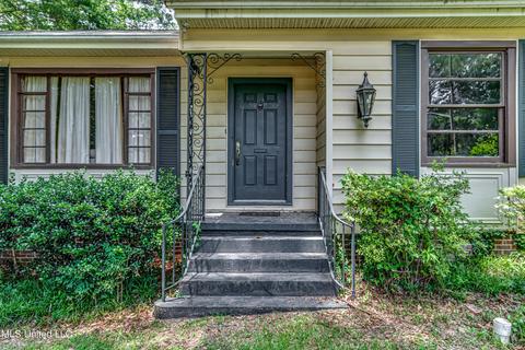 704 Meadowbrook Rd, Jackson, MS 39206 photo 3