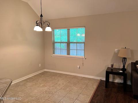 608 Lexington Dr, Florence, MS 39073 photo 7