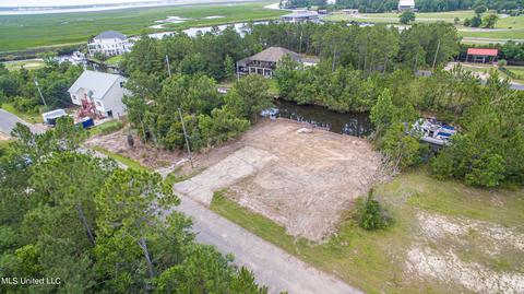 342 Luakini Place Pl, Diamondhead, MS 39525 photo 8