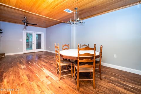 807 Planters Point Dr, Canton, MS 39046 photo 6