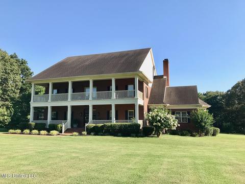 618 Brooks Chapel Rd, Coldwater, MS 38618