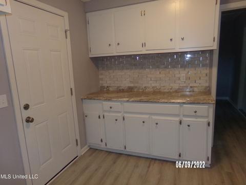4860 S Mcraven Rd, Jackson, MS 39204 photo 11