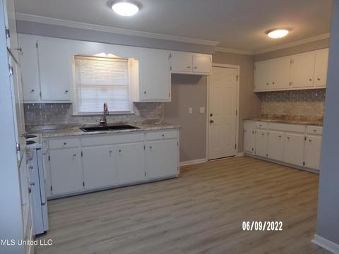 4860 S Mcraven Rd, Jackson, MS 39204 photo 9