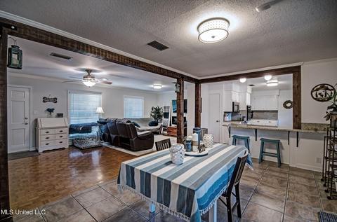 1023 Briarfield Rd, Jackson, MS 39211 photo 5