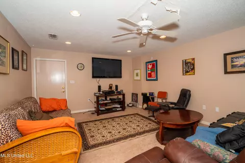 Living - 20168 Lovers Ln, Long Beach, MS 39560 photo 4 of 4