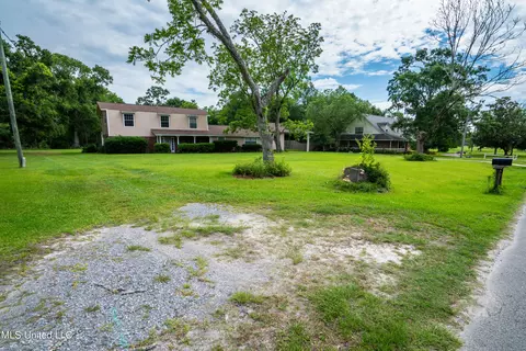 Exterior - 20168 Lovers Ln, Long Beach, MS 39560 photo 11 of 19