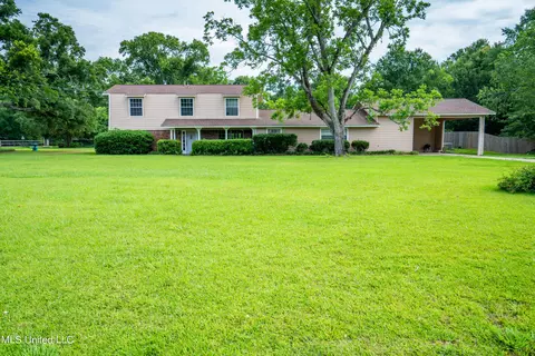 20168 Lovers Ln, Long Beach, MS 39560