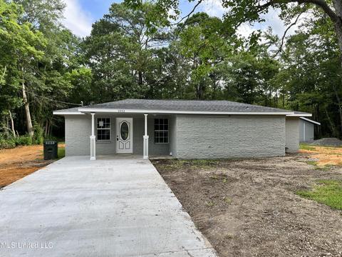 3903 Dearman Ave, Moss Point, MS 39563 photo 1