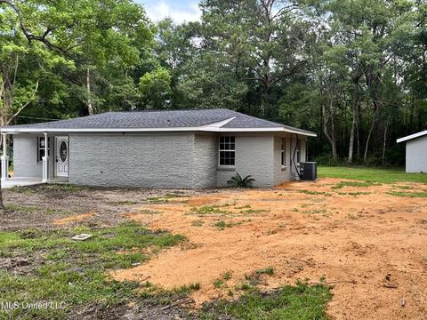 3903 Dearman Ave, Moss Point, MS 39563 photo 3