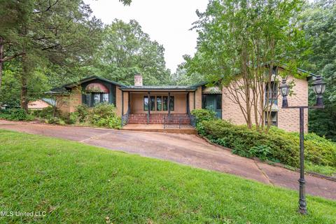 435 Larue Dr, Hernando, MS 38632 photo 1