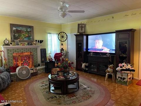 1468 E Peace St, Canton, MS 39046 photo 6