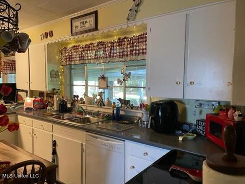 1468 E Peace St, Canton, MS 39046 photo 10
