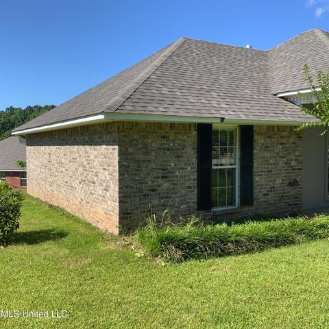 552 Eaglewood Dr, Florence, MS 39073 photo 6