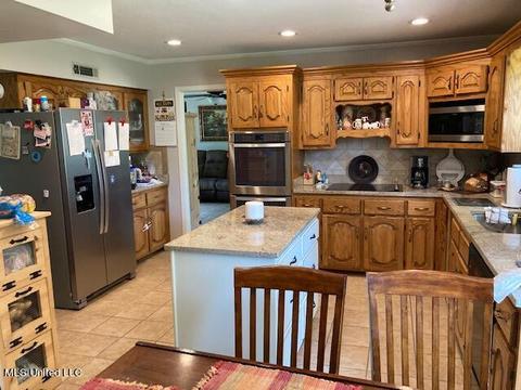 1161 County Road 7, Hickory Flat, MS 38633 photo 2
