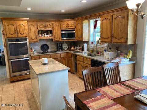 1161 County Road 7, Hickory Flat, MS 38633 photo 3