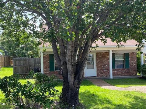 2002 Fox Hill Ln, Byram, MS 39272 photo 2