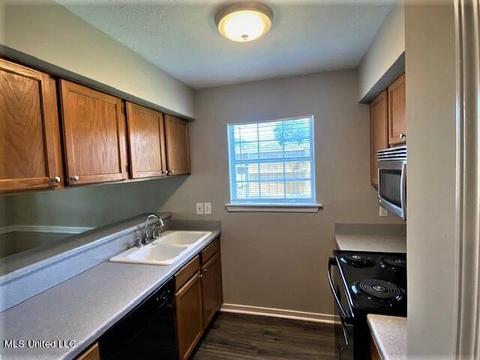 2002 Fox Hill Ln, Byram, MS 39272 photo 11