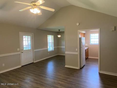 2002 Fox Hill Ln, Byram, MS 39272 photo 9
