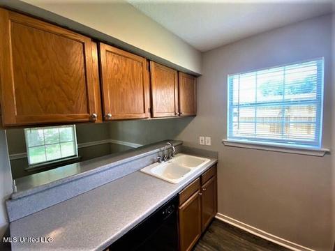 2002 Fox Hill Ln, Byram, MS 39272 photo 15
