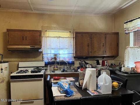 614 Stulin St, Wiggins, MS 39577 photo 7