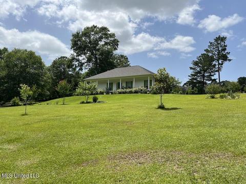 2 Tall Pine Dr, Wiggins, MS 39577 photo 2