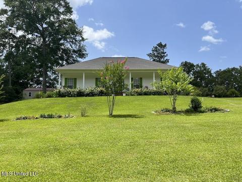 2 Tall Pine Dr, Wiggins, MS 39577 photo 1