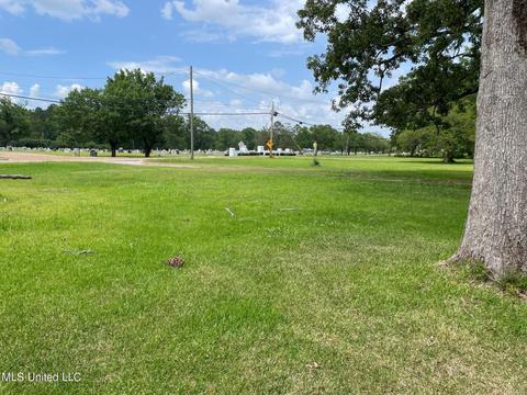 1176 E 3rd St, Forest, MS 39074 photo 12