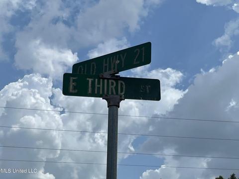 1176 E 3rd St, Forest, MS 39074 photo 7