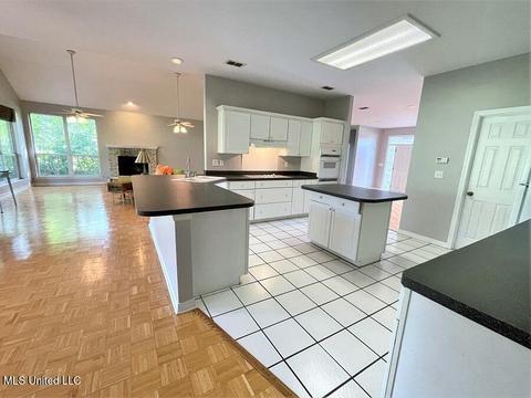 56129 E Diamondhead Dr, Diamondhead, MS 39525 photo 4