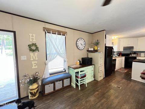 559 Walker Ln, Raymond, MS 39154 photo 9