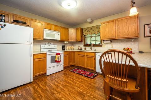 1124 Haley Rd, Terry, MS 39170 photo 4