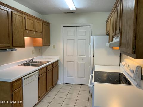 125 Eagle Dr, Brandon, MS 39047 photo 2