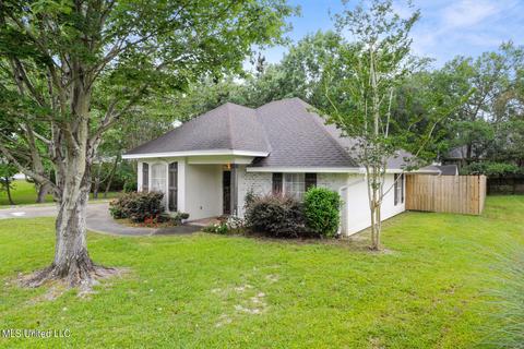 7945 Hilo Way, Diamondhead, MS 39525 photo 3