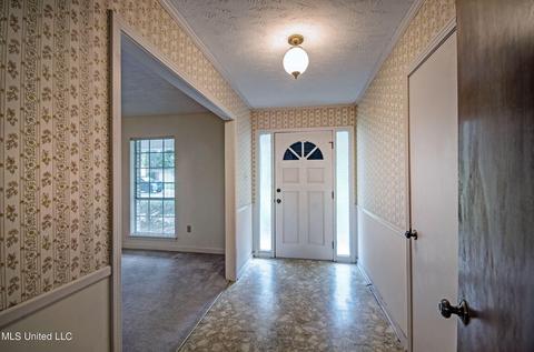 5869 Kings Pl, Jackson, MS 39211 photo 3
