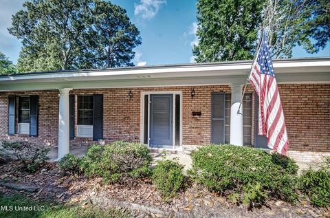 5869 Kings Pl, Jackson, MS 39211 photo 2